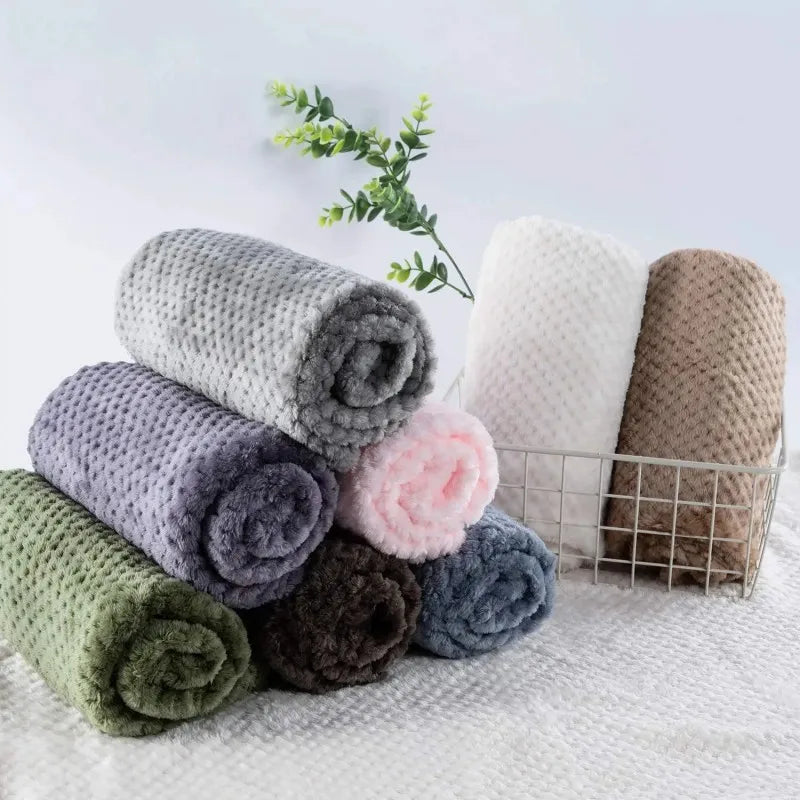 Warm Soft Fuzzy Blankets for Puppy Small Medium Large Dogs Fleece Kitten Cats Plush Throws for Bed Couch Sofa Blanket Supply